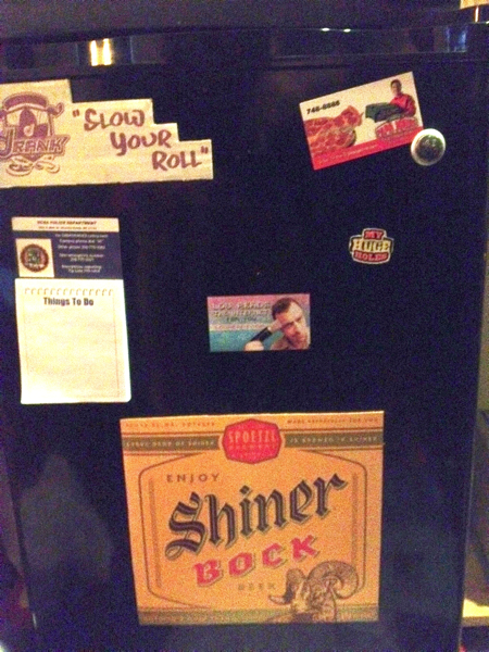 lou-reads-fridge-magnet
